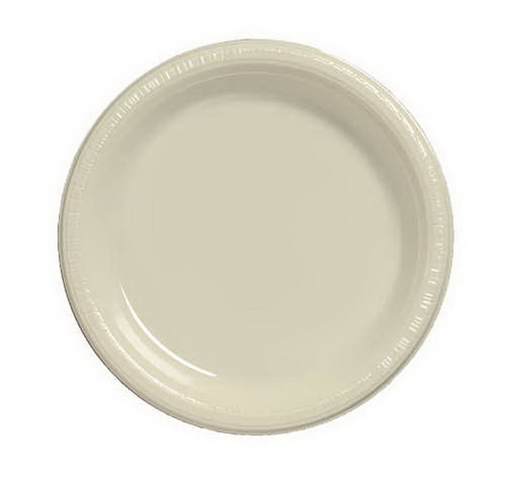 Ivory Plastic Banquet Plate (Case of 240) M92180