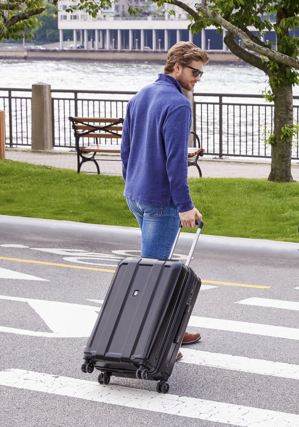 29" Hard Side Check Luggage K829