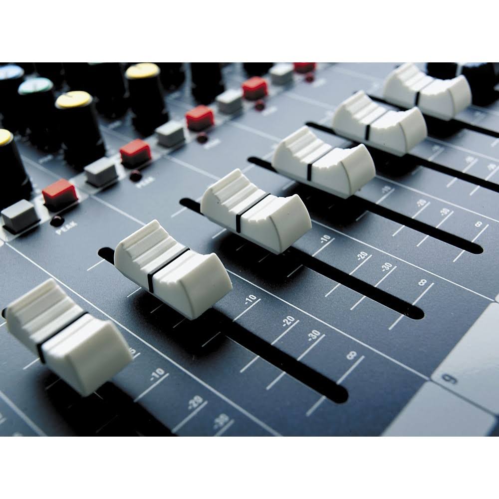 6-Channel Mixer R1888