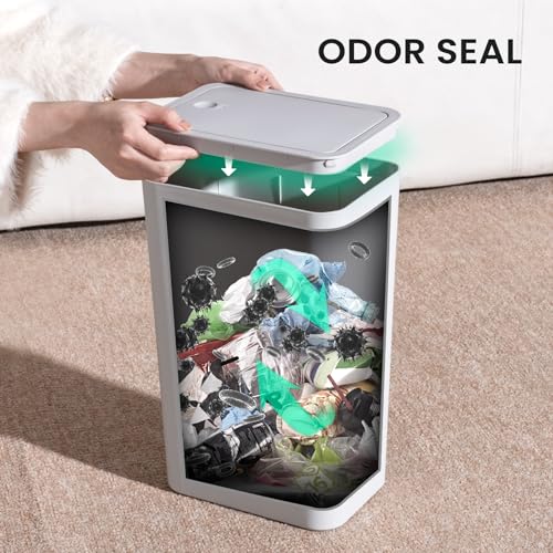 White 4.0 Gallon Plastic Bathroom Trash Can with Lid E1123