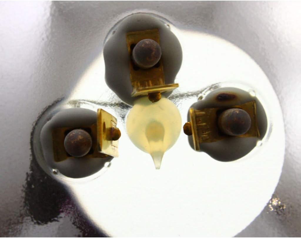 Toyota Tacoma Halogen Headlight Pair with Sealed Beam W75640